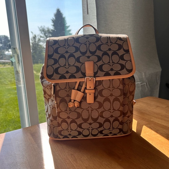 Coach SIG Backpack - Picture 2 of 6